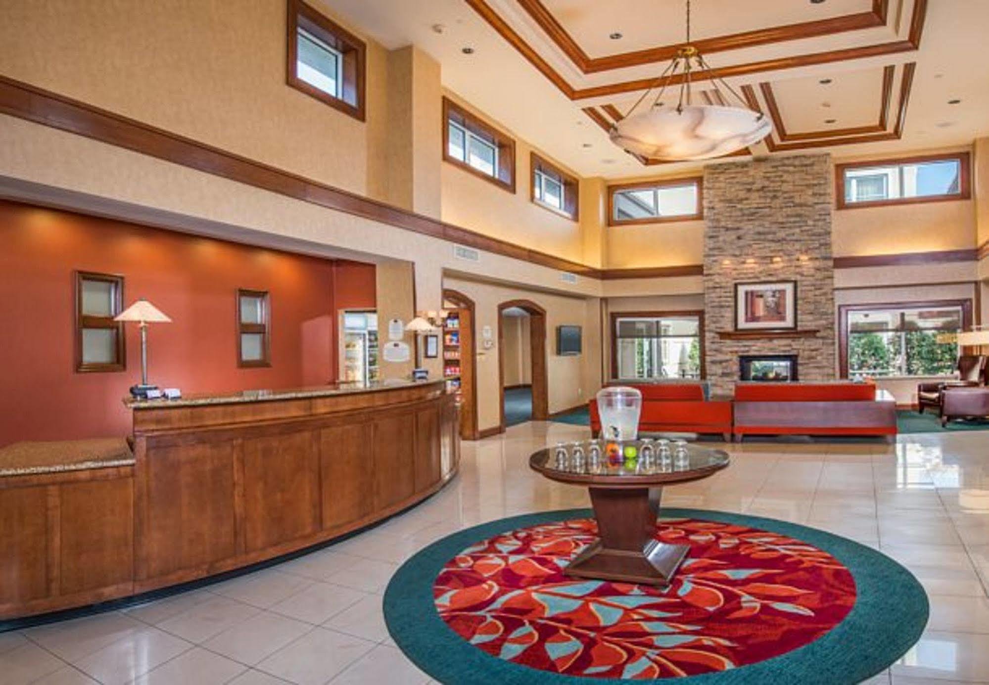 Hotel By Marriott Airport Norfolk
