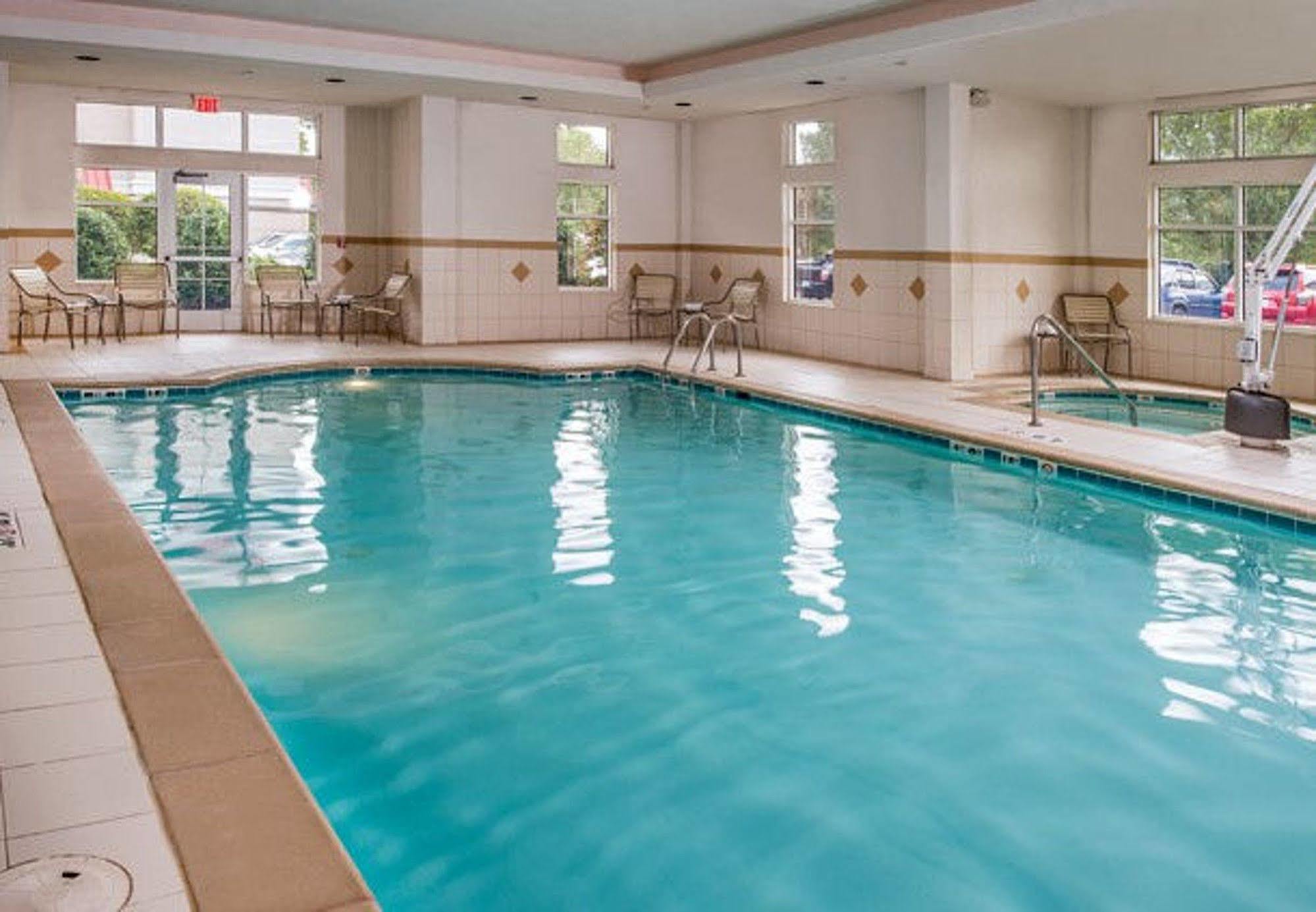 By Marriott Airport Norfolk