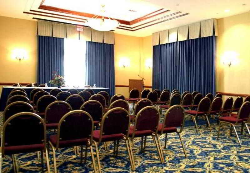 Hotel By Marriott Airport 3*