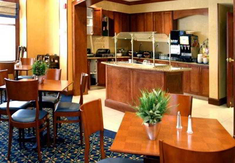 By Marriott Airport 3*