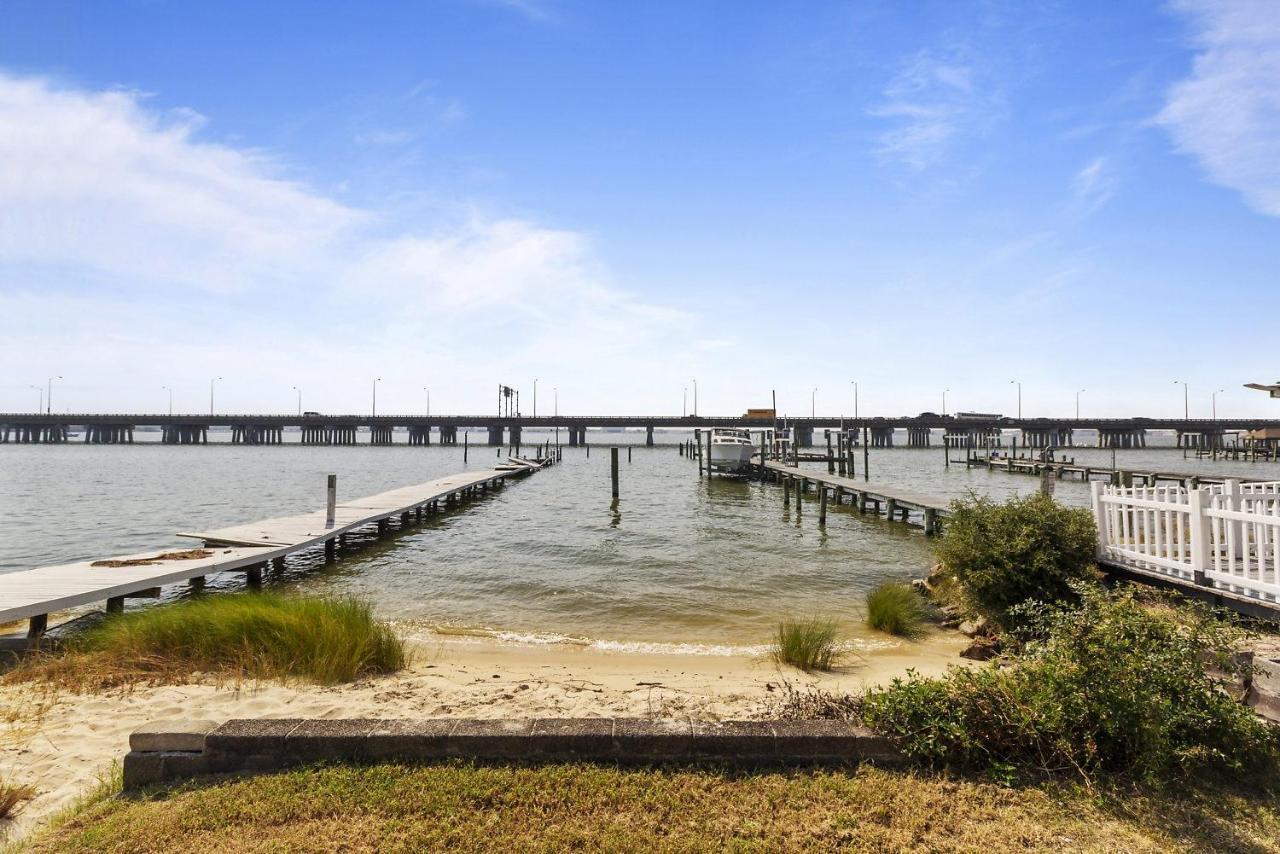 Water Front Delight On The Bay Norfolk
